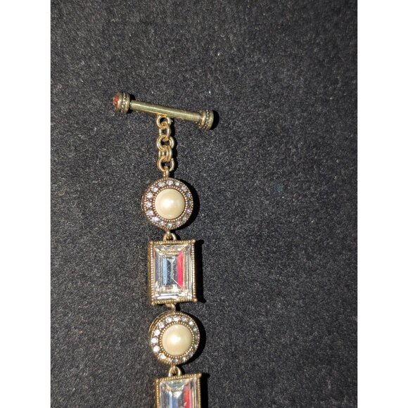 Heidi Daus Crystal/Faux Pearl Statement Bracelet 8.75" Toggle Closure - Picture 7 of 11